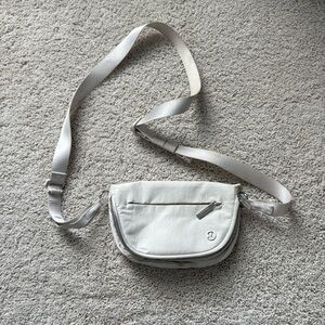 Lululemon belt bag